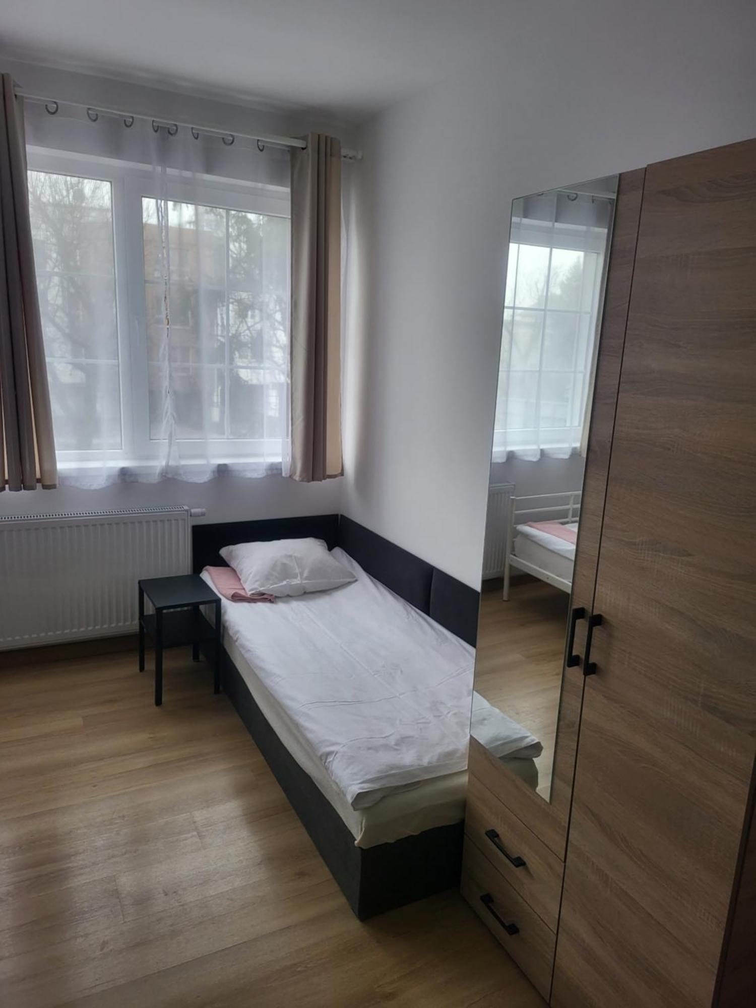 وارسو Rooms4Rest Popularna - Private Rooms For Tourists - Atr Consulting Sp, Z O,O, المظهر الخارجي الصورة